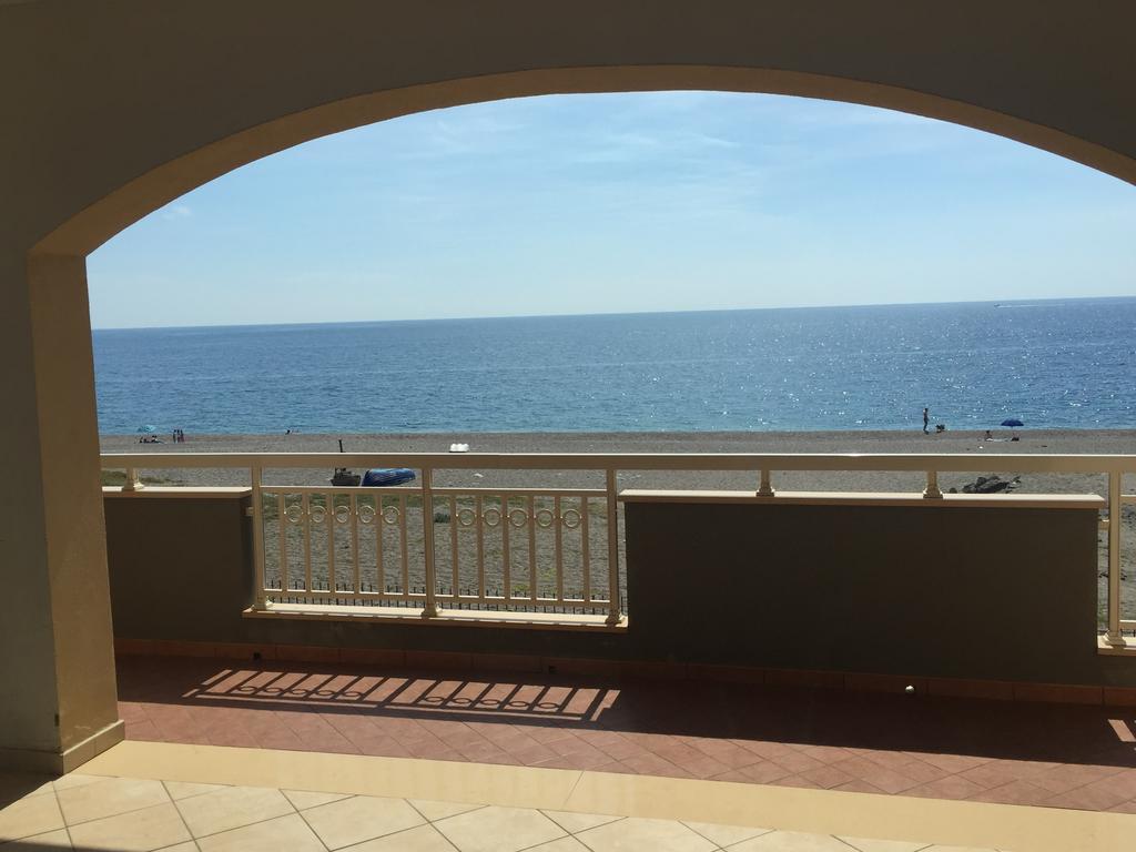 Casa Vacanze Samira Fondachello  Bagian luar foto