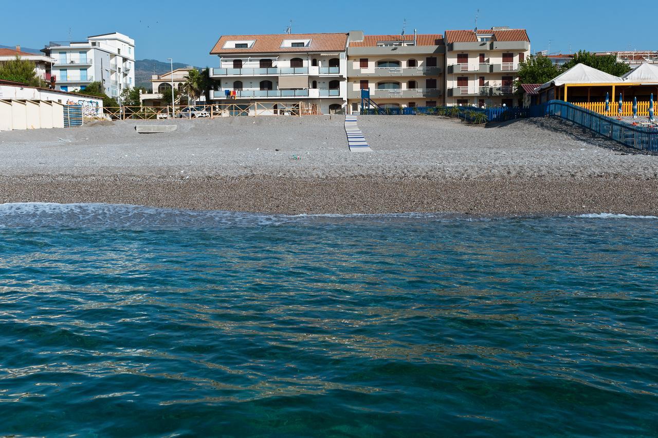 Casa Vacanze Samira Fondachello  Bagian luar foto