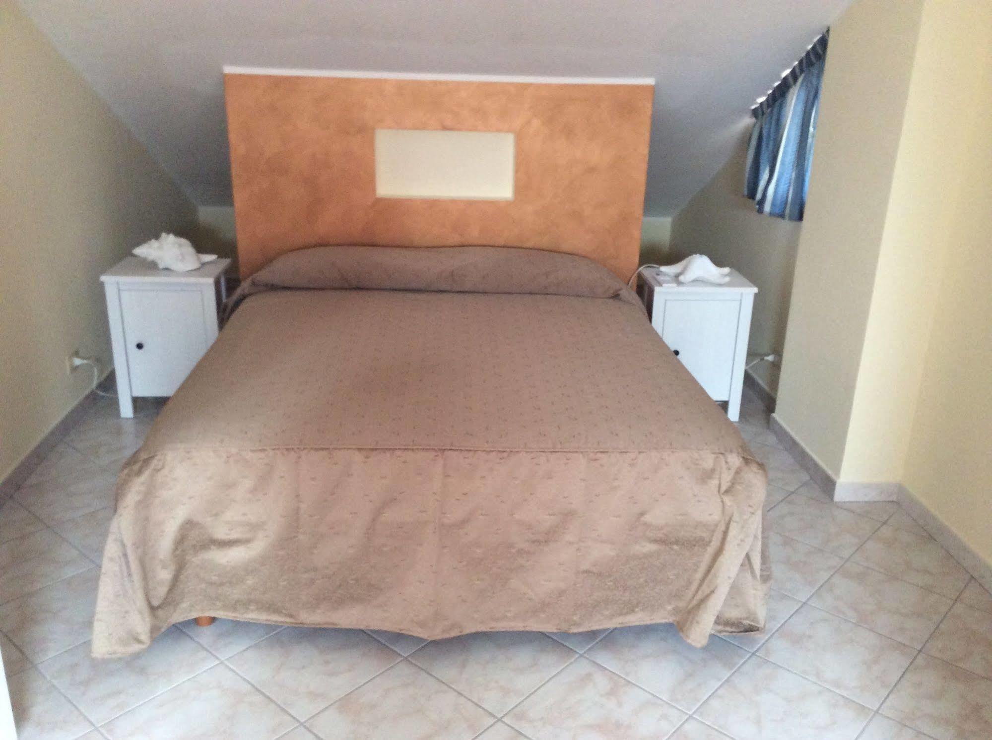 Casa Vacanze Samira Fondachello  Bagian luar foto