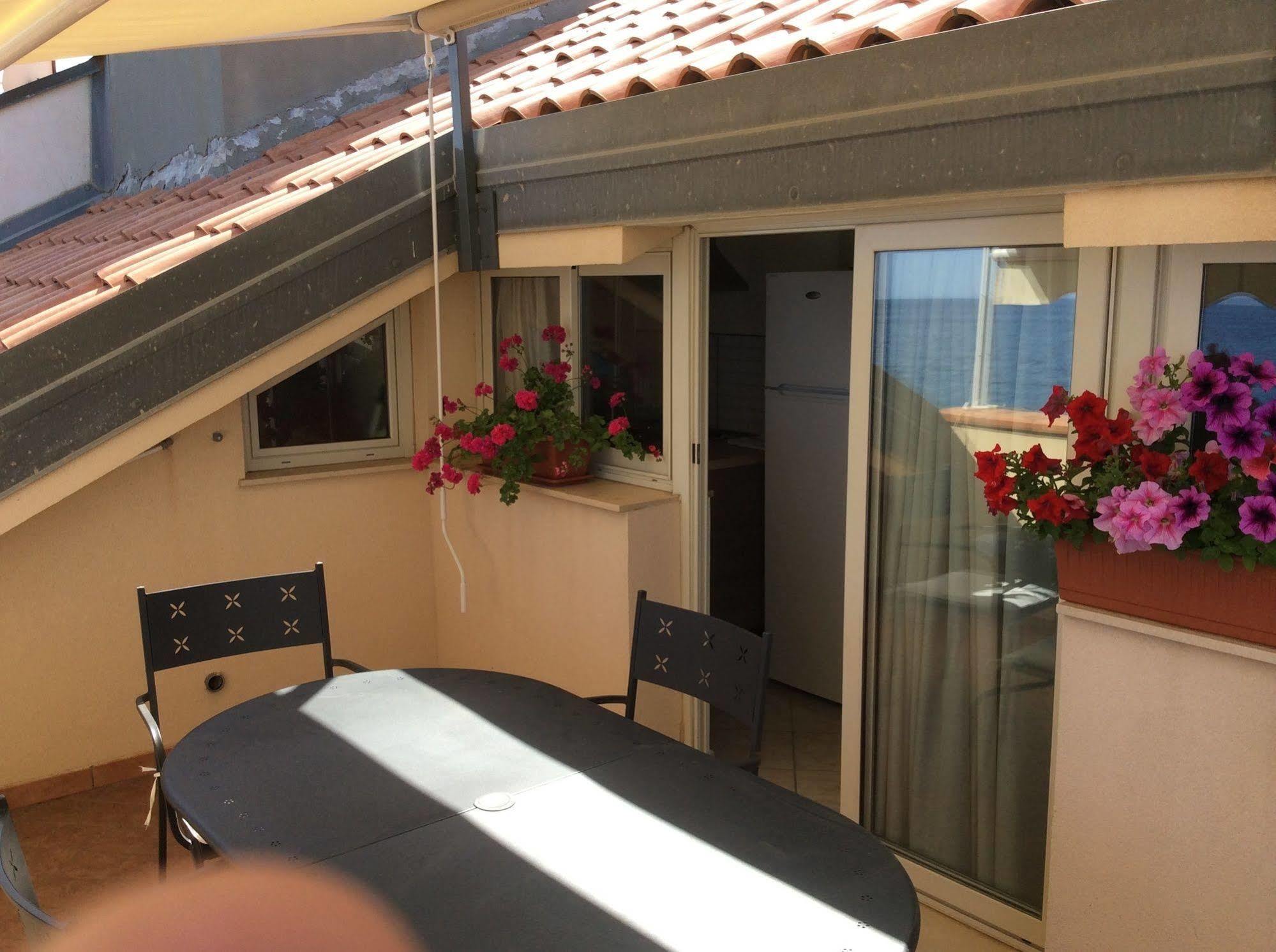 Casa Vacanze Samira Fondachello  Bagian luar foto