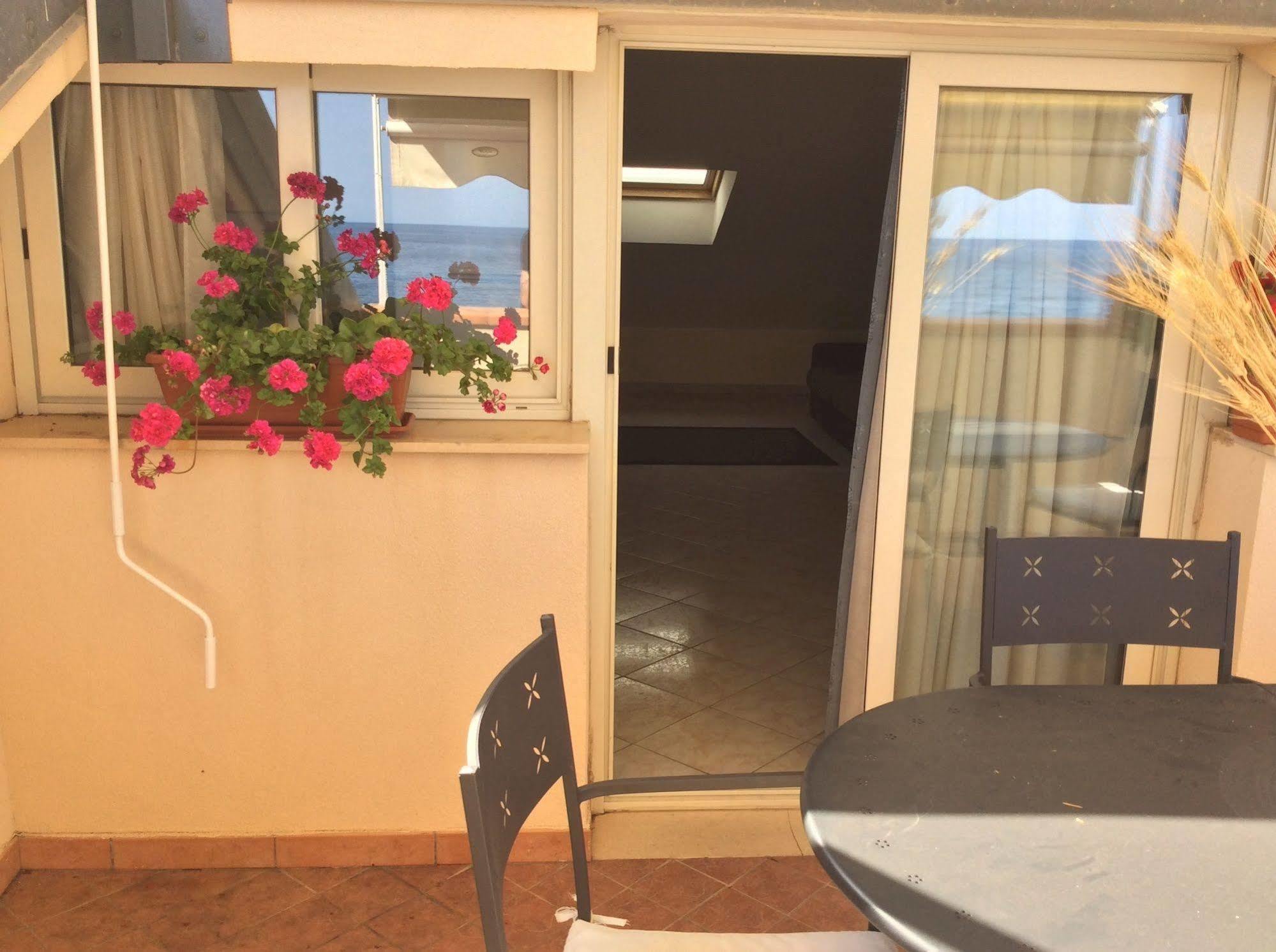 Casa Vacanze Samira Fondachello  Bagian luar foto
